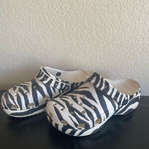 Crocs Classic Zebra Print Platform Crocs Size 7 Animal Print Clog Waterproof